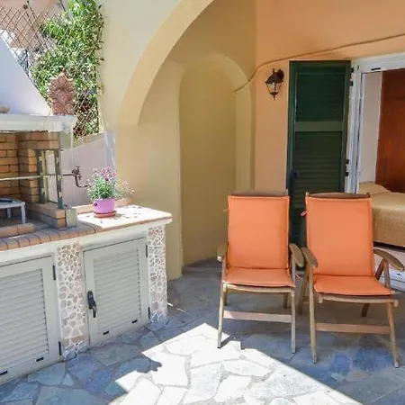 Alex 3, Vakantiehuis